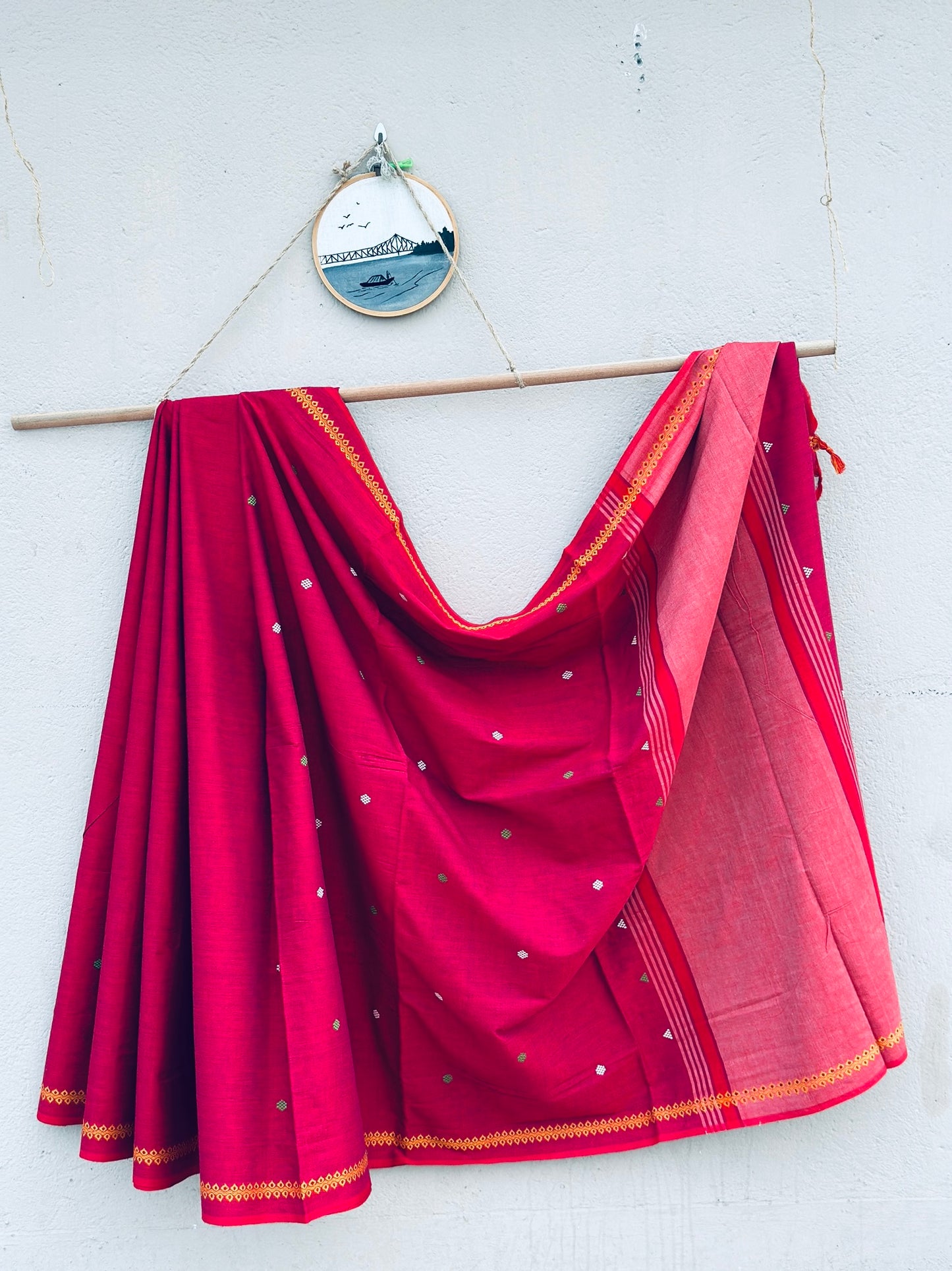 Handwoven Pure Bengal Cotton Saree ( Red and pink dual tone)