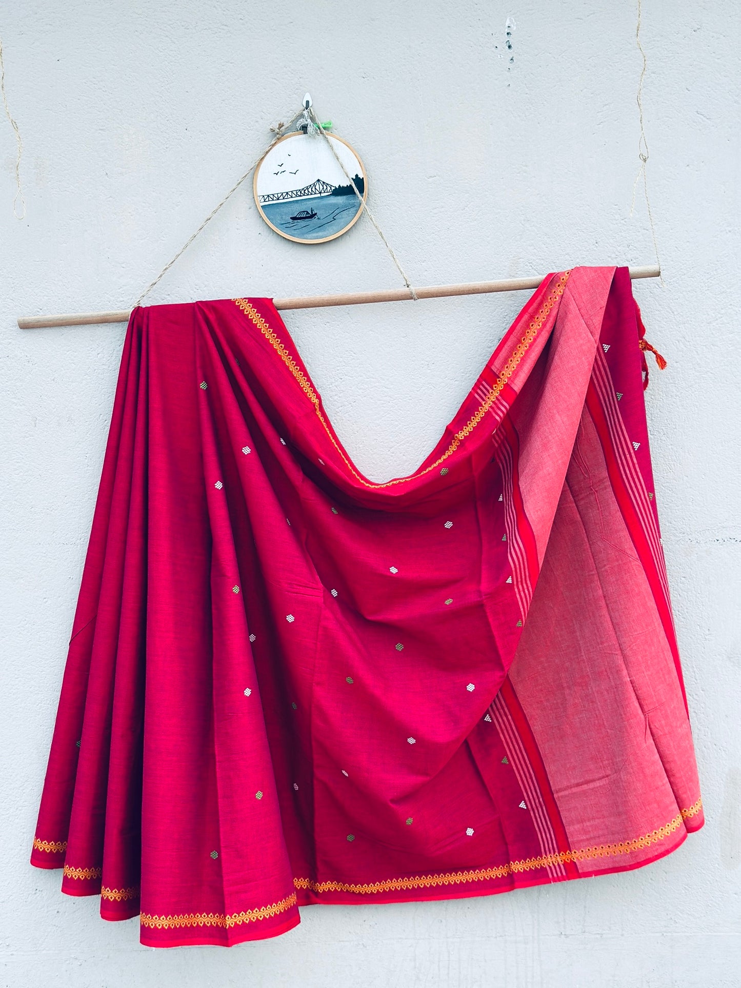 Handwoven Pure Bengal Cotton Saree ( Red and pink dual tone)