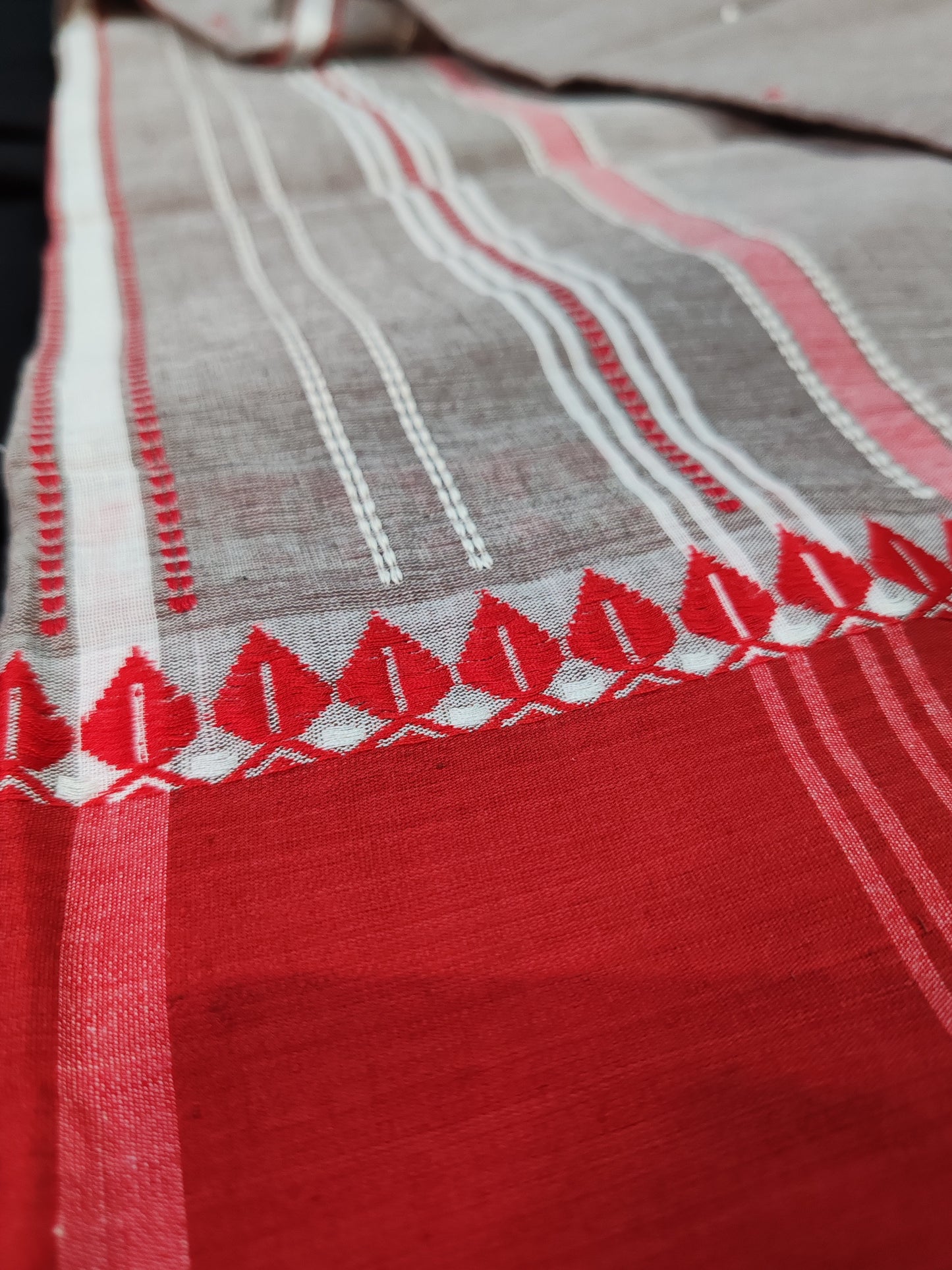 Wide Naxa Border Begampuri Saree with Buta ( Grey and Red)