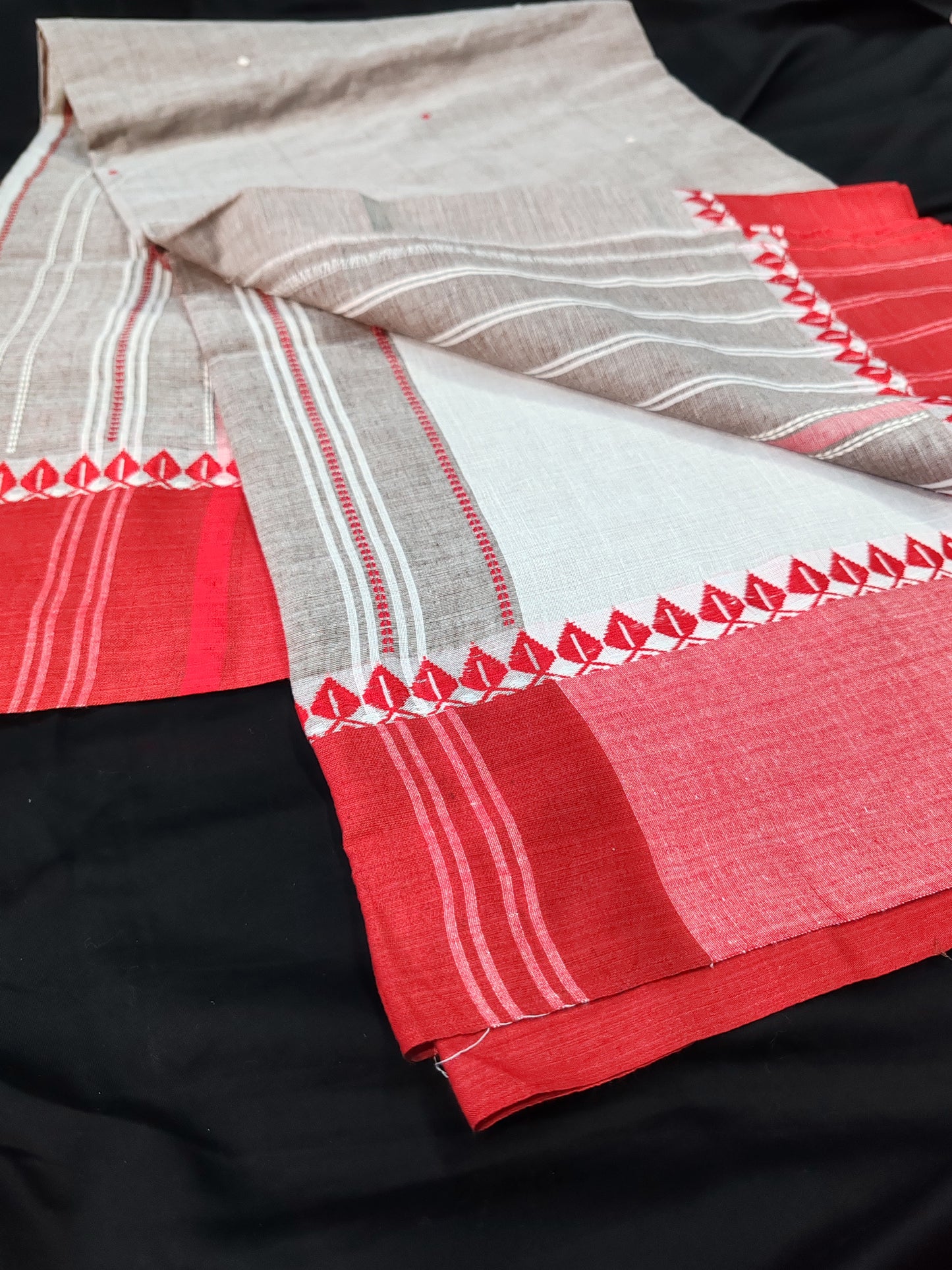 Wide Naxa Border Begampuri Saree with Buta ( Grey and Red)